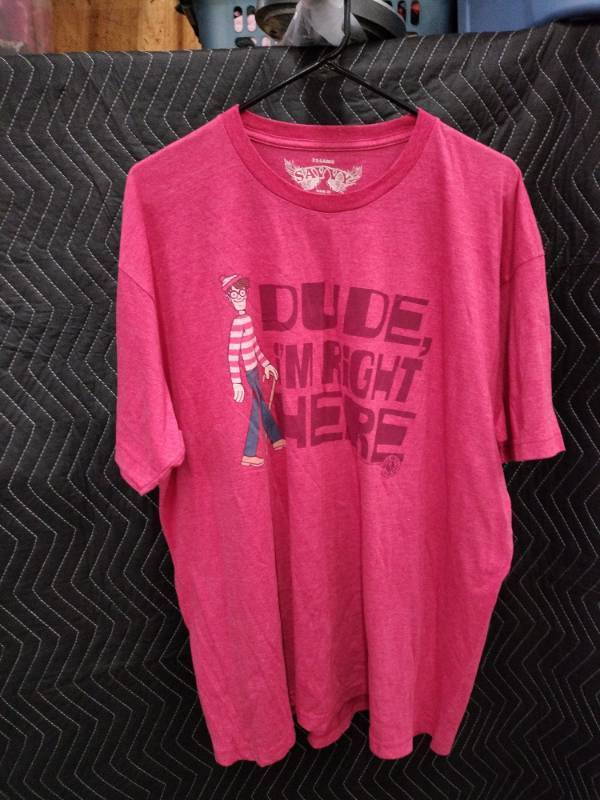 lot 9015 image: Savvy XX-Large Pink Short Sleeve T-Shirt Wheres Waldo Dude Im Right Here