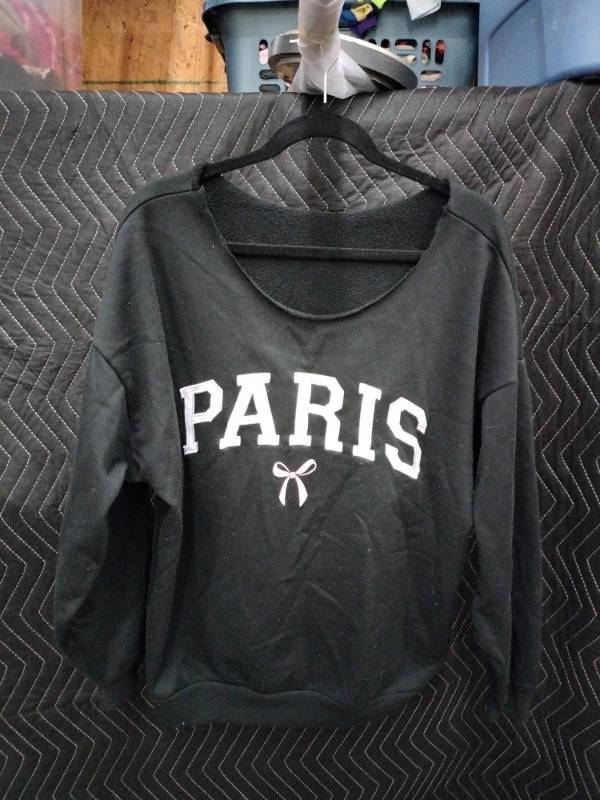 lot 9109 image: Black Paris Bow Graphic Crewneck Sweatshirt Size L 100% Polyester