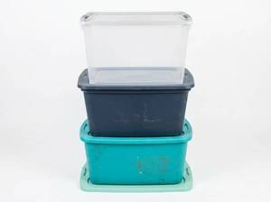 lot 8016 image: Lot of 4 Stacked Plastic Storage Totes w Lids �� Clear, Navy, Teal, Mint