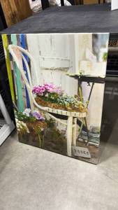 lot 255 image: Canvas wall decor 30 x 24 in