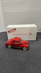 lot 1027 image: 1940 Ford Deluxe Coupe red  scale model car with box