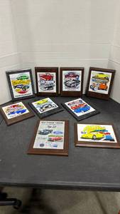 lot 1065 image: Old Settlers Car Show participant plaques