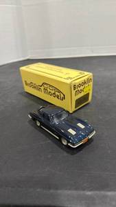 lot 1068 image: 1963 Chevrolet Corvette Stingray Coupe Brooklin Models 143 scale die cast metal automobile with box