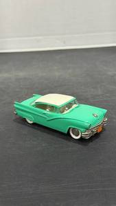 lot 1069 image: 1956 Ford Fairlane Brooklin Models 143 scale die cast metal automobile with box
