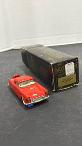 lot 1086 image: 1956 Ford Thunderbird Hardtop Brooklin Models 143 scale die cast metal automobile with box