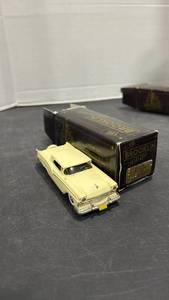 lot 1088 image: 1957 Ford Fairlane Skyliner Brooklin Models 143 scale die cast metal automobile with box