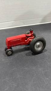lot 2002 image: Arcade 1923 Oliver row crop tractor