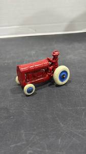 lot 2005 image: Arcade 1941 tractor