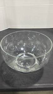 lot 2007 image: Etched glass punch bowl