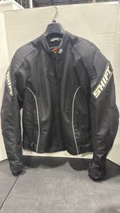 lot 2104 image: Shift size large armored riding jacket