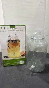 lot 2107 image: HD Designs loop lid glass drink dispenser