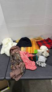 lot 2147 image: Scarves and more