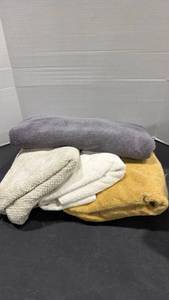 lot 2149 image: Towels