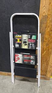 lot 2511 image: Gorilla 3 step steel step stool