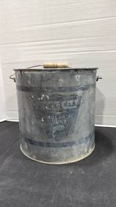 lot 3012 image: Falls City The Anglers Choice galvanized bucket