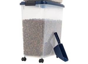 lot 18841 image: IRIS USA Airtight Dog Food Storage Container, 40 lbs. - Retail $25