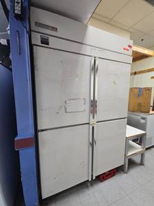 Kelvinator 4-Door Reach-In Freezer Carrier Refrigeration | Model T50HSQL-4 R404A