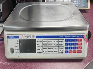 lot 18813 image: Detecto Digital Price Computing Scale 15lb  Model DM15