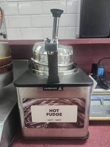 lot 18815 image: Server Stainless Steel Hot Fudge Dispenser w Warmer  Model FSPW-SS