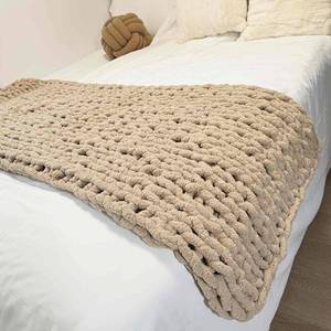 lot 7534 image: MocaDng Chunky Chenille Knit Throw Blanket 48 x 71 Inches