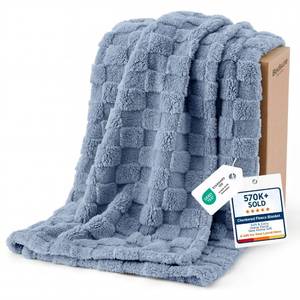lot 17513 image: Bedsure Blue Checkered Fleece Throw Blanket 50x60 Inch