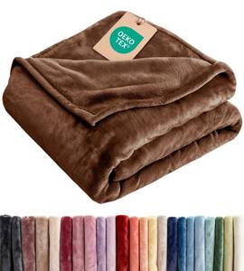 lot 17539 image: CGK Unlimited Fleece Throw Blanket, Brown