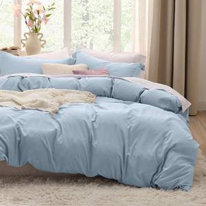 lot 19922 image: Bedsure Prewashed Duvet Cover Set King Light Blue