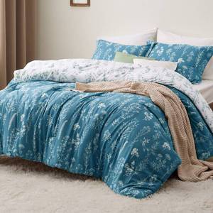lot 7762 image: Bedsure Floral Reversible Comforter Set King Teal Blue