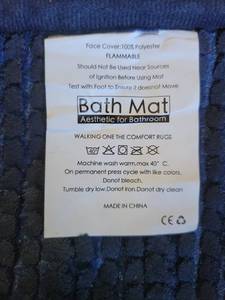 lot 20005 image: Navy Blue Chenille Bath Mat 100% Polyester Face Cover (16�x23)