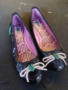lot 12994 image: Wicked Black Glitter Ballet Flats w Rhinestone Bow & Green Sole Size 2