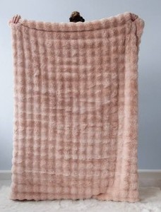 lot 11226 image: Light Pink Shag Faux Fur Sherpa Blanket or Rug with Smooth Backing 5x4ft