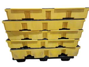 lot 111 image: (5) Yellow Polyethylene Spill Containment Pallets w Black Grated Decks