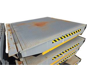 lot 611 image: Rite-Hite HL9 Hydraulic Dock Leveler 87in L x 85in W 15,000 lb Test Load