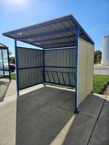 lot 57 image: Blue Outdoor Shelter
