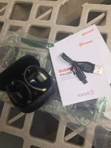 lot 2529 image: Bugani Wireless Earbuds with Charging Case and USB Cable - Retail $0