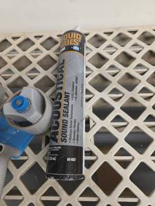 lot 2674 image: Liquid Nails AS825 28 oz. Acoustical Sound Sealant - Retail $84