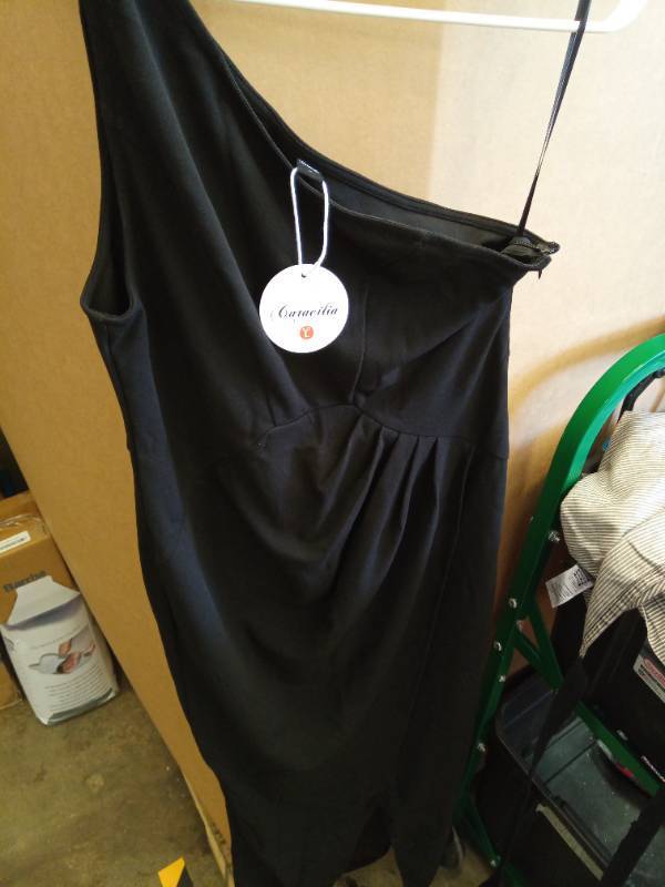 lot 186 image: Caracilia Womens 2025 Summer Black Maternity Dress off shoulder Side Slit Dress Pregnancy Must Have (Black,L) Retail $39