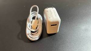 lot 70301 image: Novobir iPad Charger iPhone Fast Charge Lightning Cable - Retail $10