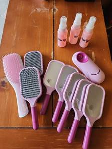 lot 71127 image: Assorted Hair Care Styling Set 10 Pieces Brushes Combs Sprays  - Retail $10