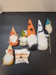 lot 71130 image: Decorative Gnome Figures and Pumpkin Spice Pillow Lot 7 Pieces Table Decor  - Retail $10