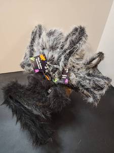 lot 71179 image: Poseable Plush Spider Decoration 28in 3Pk - Retail $10