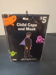 lot 71207 image: Child Cape and Mask Set 24 in x 33 in - 2Pk - Retail $10