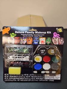 lot 71250 image: Deluxe Family Makeup Kit Professional Quality Halloween 2Pk - Retail $16