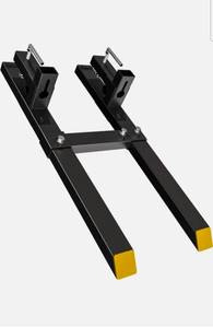 lot 9722 image: YITAMOTOR 60 4000LBS Clamp on Pallet Forks Light Duty Forks for Tractor Loader - Retail $399