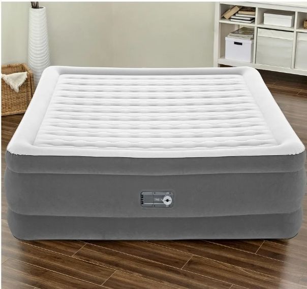 lot 39727 image: BESTWAY Air Mattress, 76x56x20, VISIBLE USE, Needs Cleaning. - Retail $60