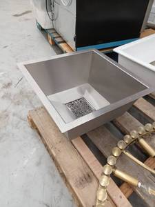 lot 13337 image: Stainless Steel Square Undermount Sink w Decorative Drain Cover