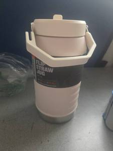 lot 2782 image: DAMAGE ON HANDLE Stanley Flip Straw Jug 64 oz 1.9 L IceFlow - Retail $0