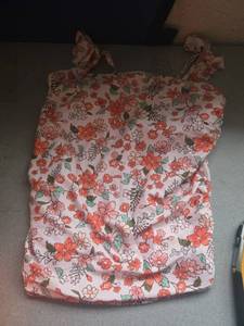 lot 2814 image: XL Swimsuit Top - Retail $0