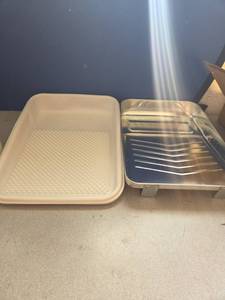lot 2846 image: Paint Tray and Liner - Retail $0
