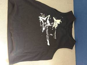 lot 2900 image: Size XL Tank Top Crop Top - Retail $0
